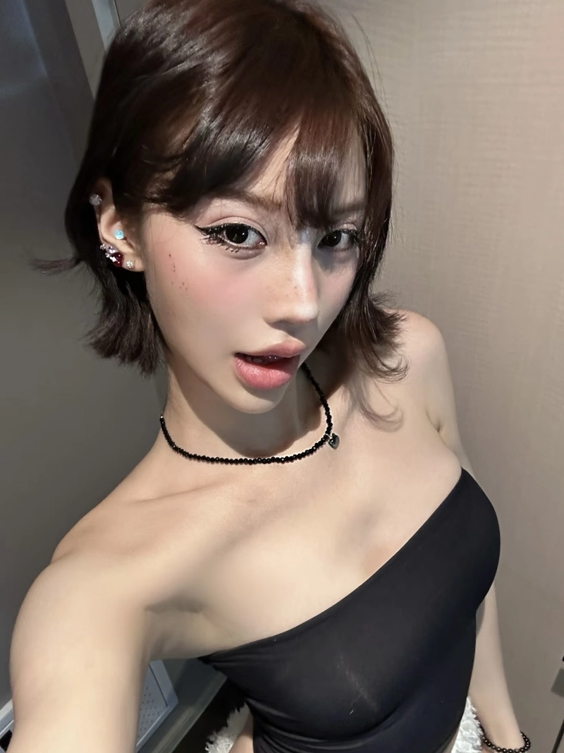 Gương mặt thanh tú ảnh gái xinh tự sướng nổi bật