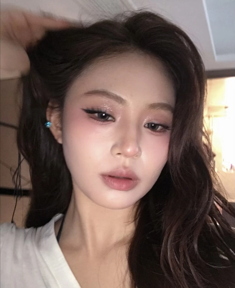 Gương mặt xinh đẹp ảnh gái xinh tự sướng nhẹ nhàng