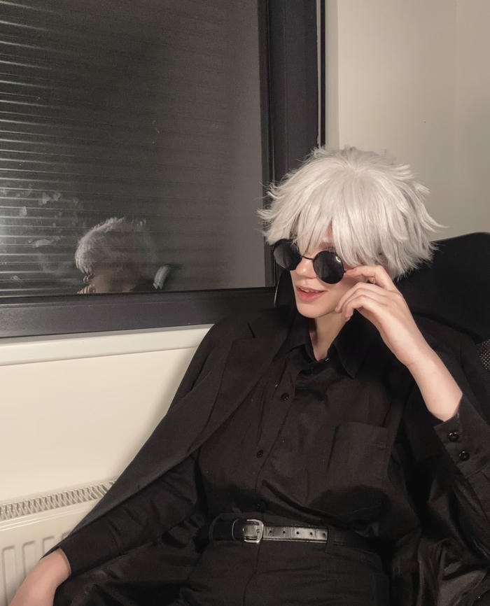 Hình cosplay Gojo chi tiết trang phục chuẩn nguyên tác