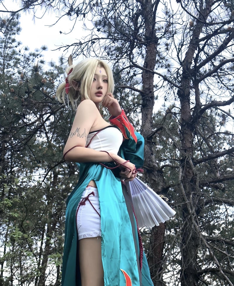 Hình tượng Tsunade với thần ấn trên trán đặc trưng