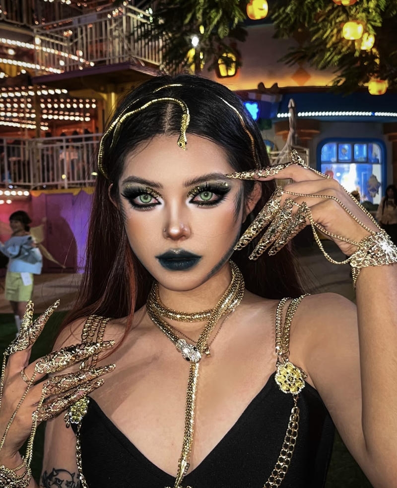 Hóa trang kinh dị tái hiện hình tượng ma nữ u ám