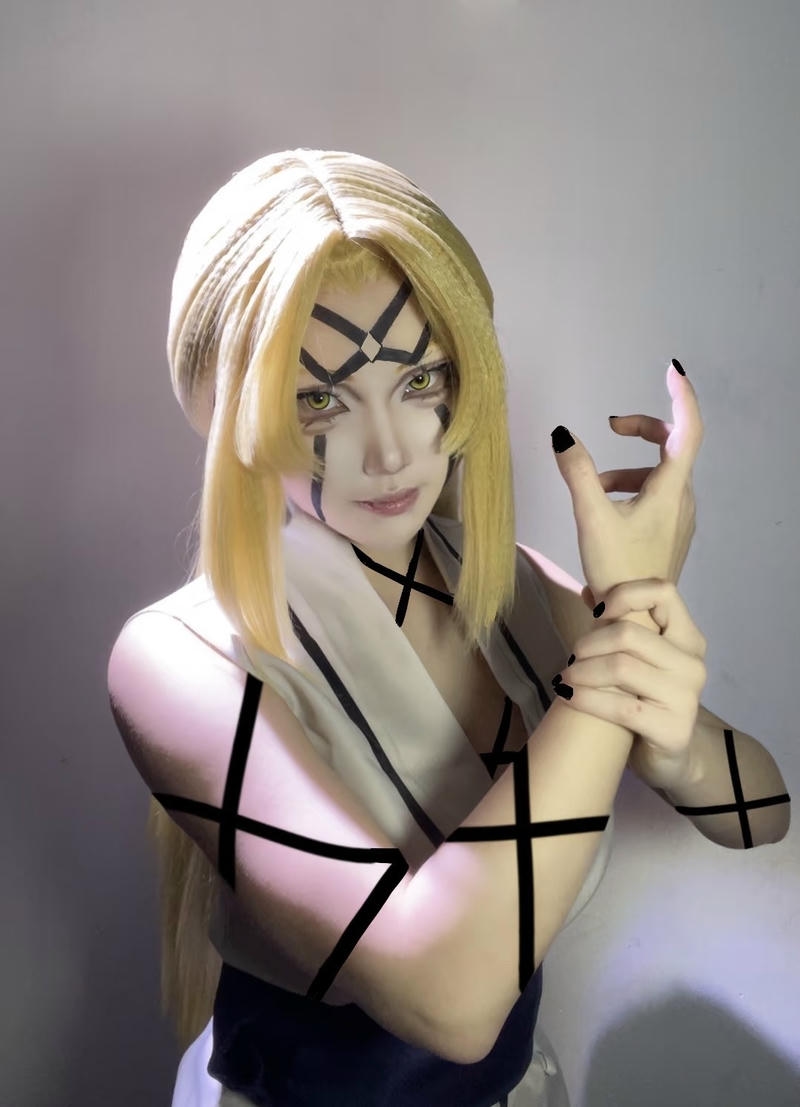 Mái tóc vàng buông dài gợi hình tượng Tsunade