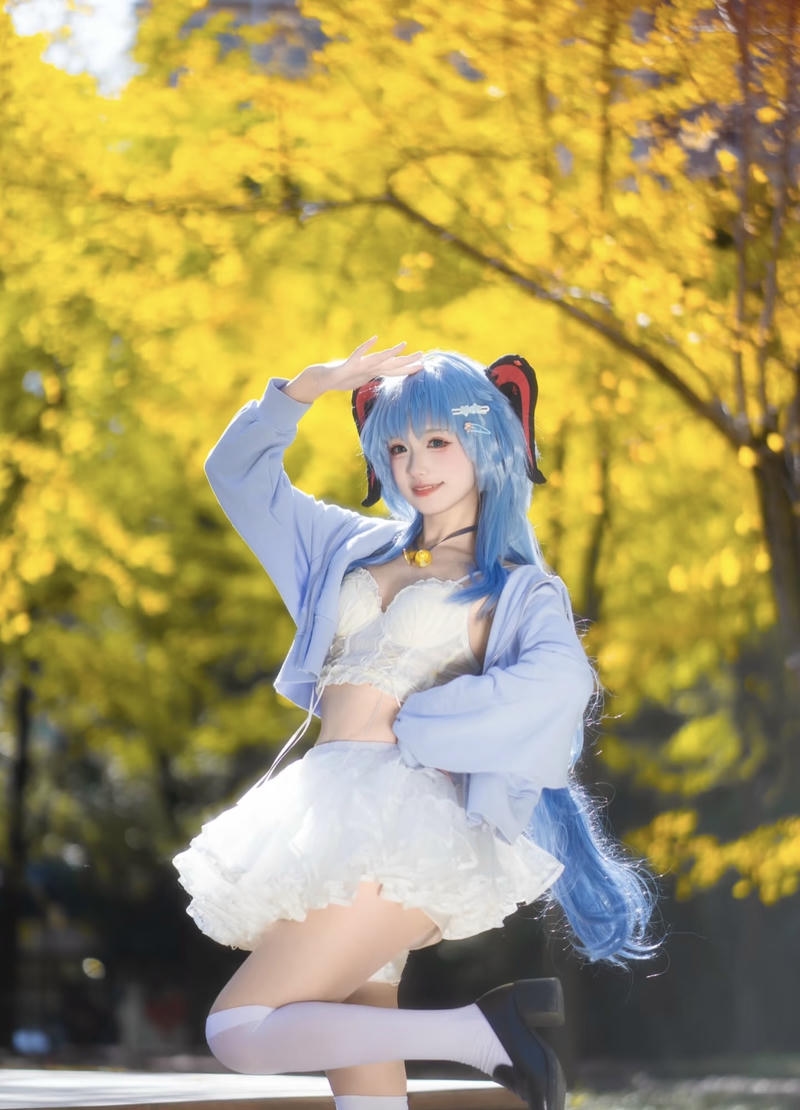 Nhân vật cosplay Ganyu thần thái băng nguyên