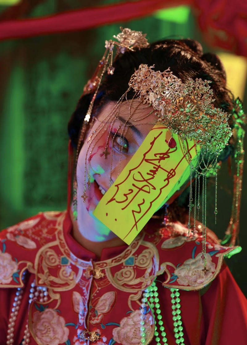 Phong cách hóa trang u ám tạo hình cô dâu ma