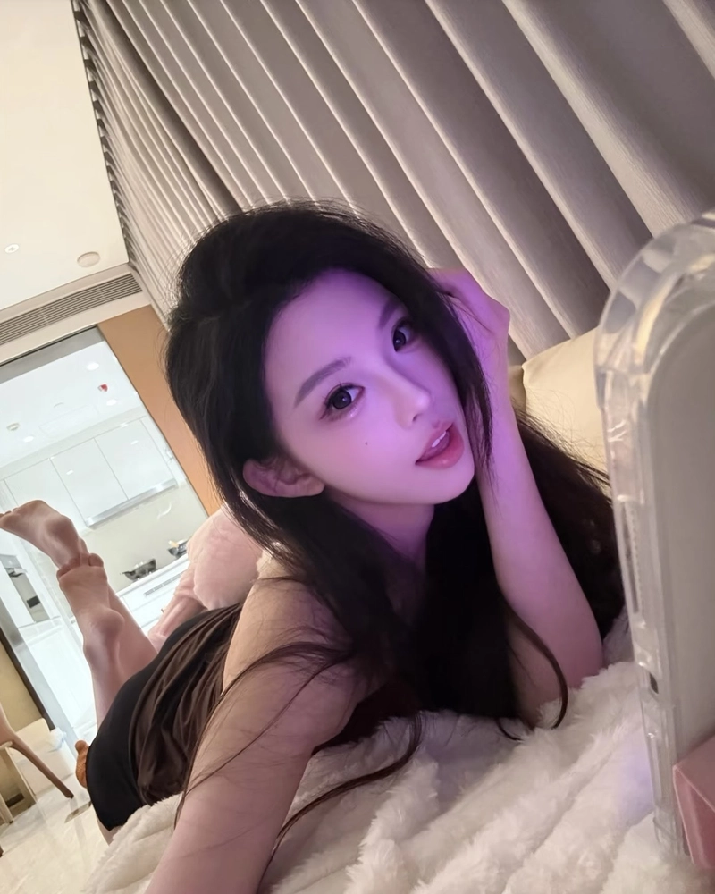 Thần thái thanh lịch ảnh gái xinh tự sướng xinh đẹp