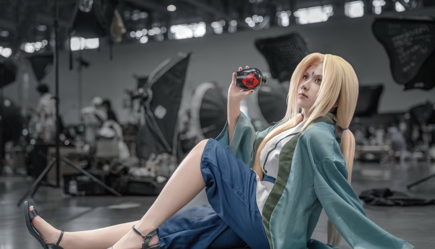 cosplay tsunade thumbnail