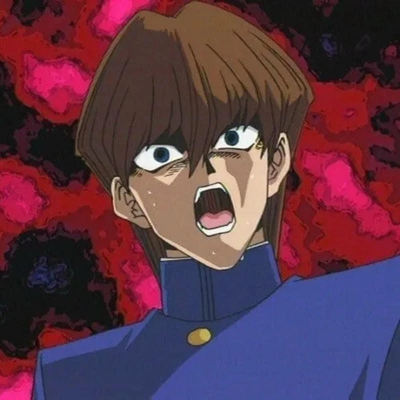 Anime meme hốt hoảng với nét mặt đơ người cực kỳ hài