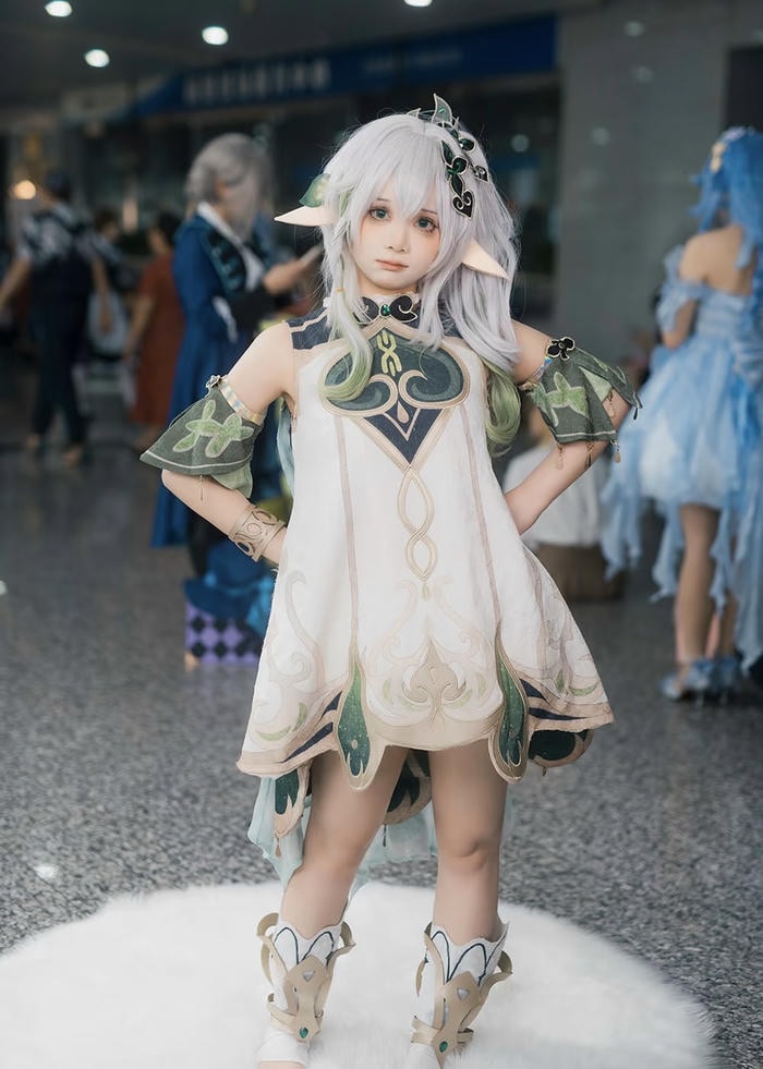 Bức hình Nahida cosplay tạo hình nhỏ bé đáng mến