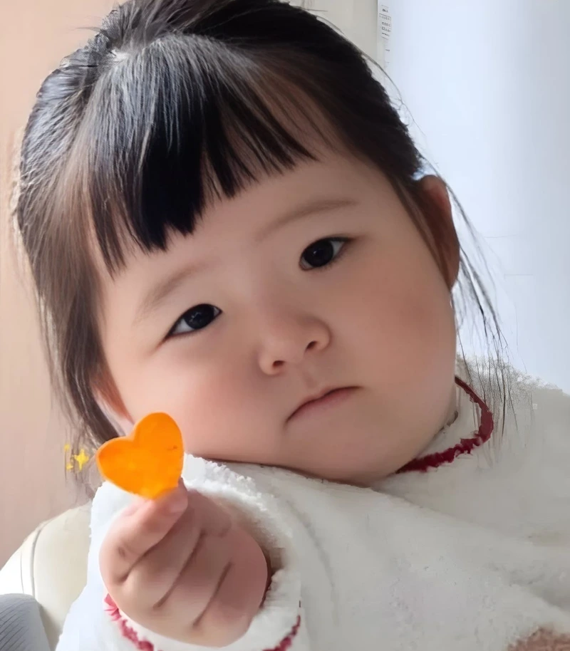 Chế ảnh meme thả tim troll bạn bè trên mạng xã hội vui nhộn