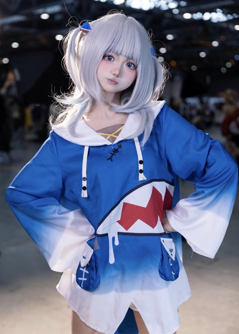 Hình nền gái cosplay Gawr Gura Yaoyaoqwq cực dễ thương
