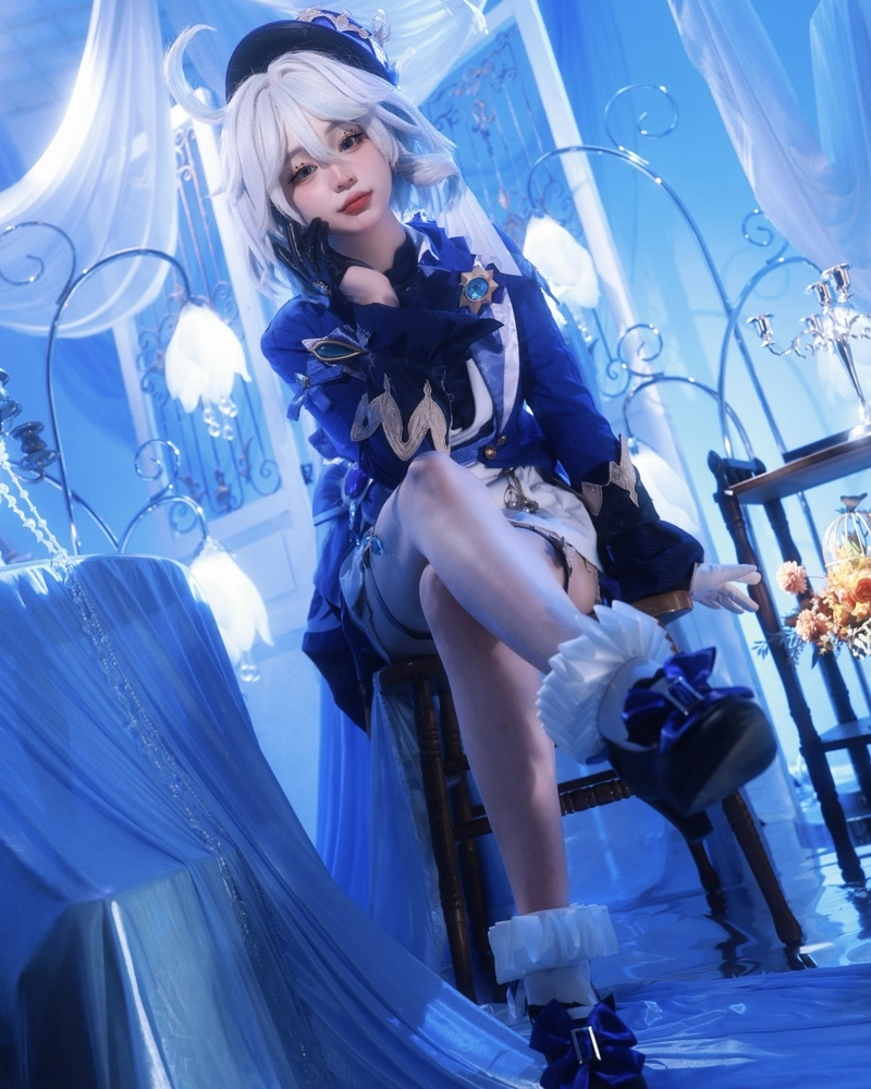 Ảnh Furina cosplay toát lên vẻ đẹp kiêu sa quyến rũ