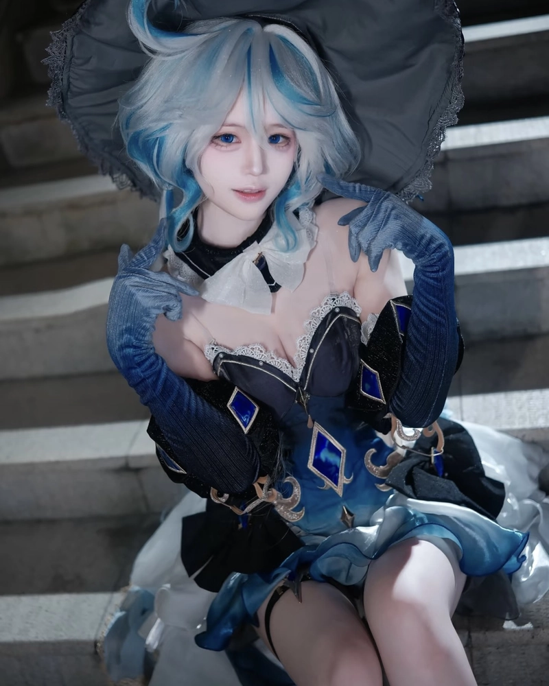 Ảnh Furina cosplay toát lên vẻ đẹp nữ tính dịu dàng
