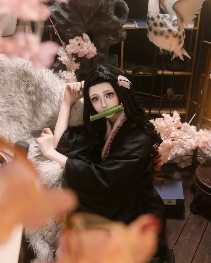 Ảnh cosplay Nezuko cùng thần sắc trong trẻo tự nhiên
