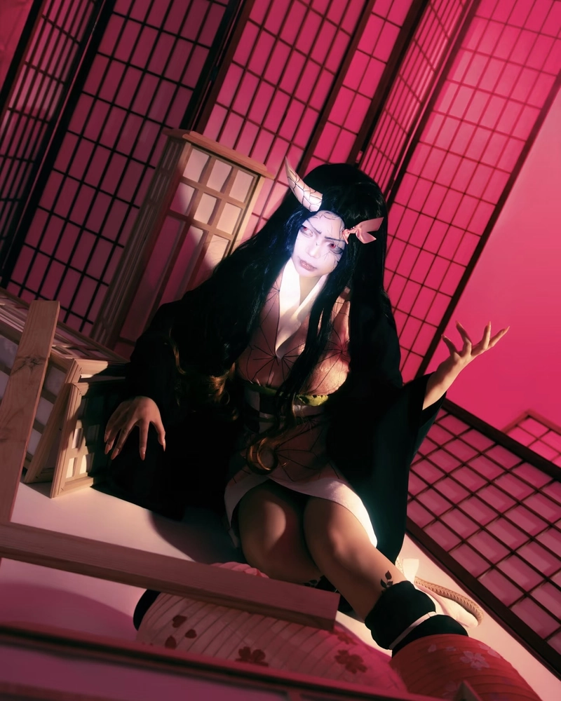 Ảnh cosplay Nezuko trong tạo hình nữ quỷ hiền lành
