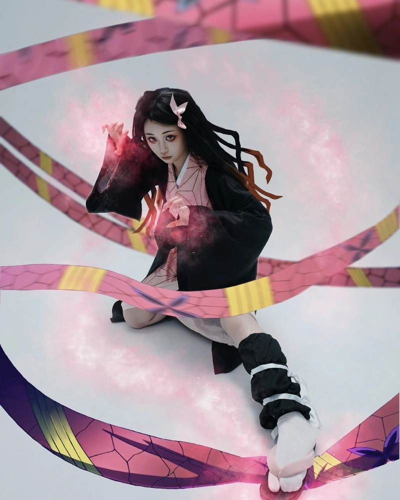 Ảnh cosplay Nezuko với mái tóc dài chuyển sắc cam