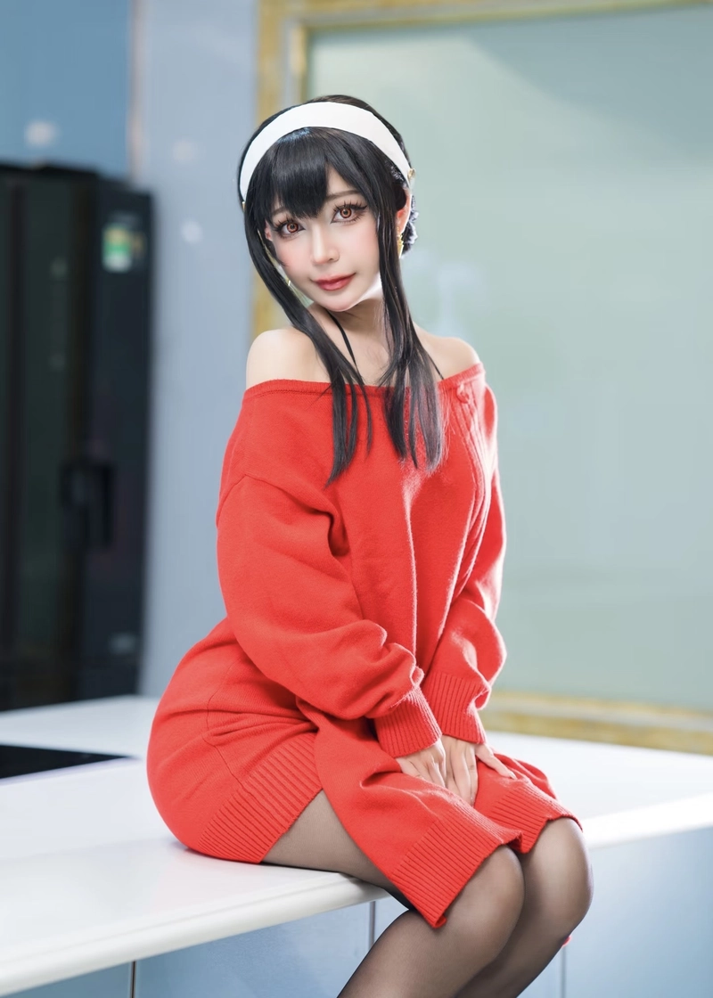 Bức ảnh Yor Forger cosplay với vẻ đẹp đậm chất anime