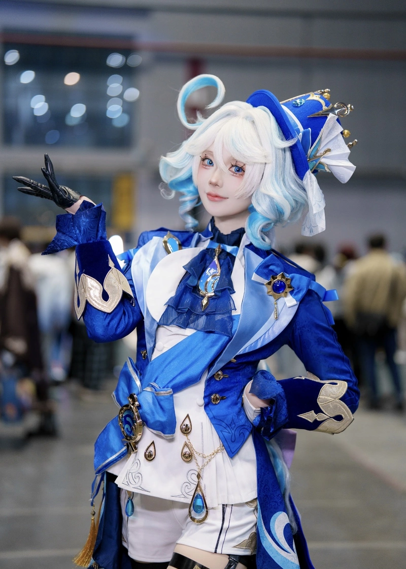Bức hình Furina cosplay mang vẻ đẹp sang trọng quý phái
