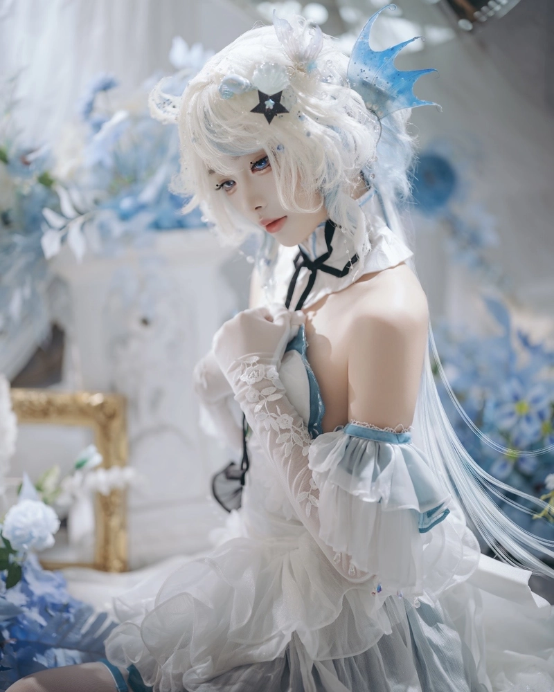 Hình Furina cosplay sở hữu nét đẹp duyên dáng tự nhiên