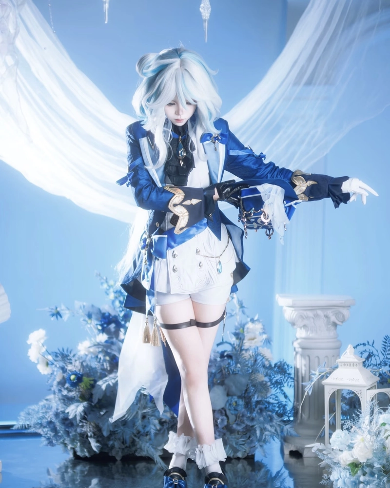 Hình ảnh Furina cosplay với vẻ đẹp nhẹ nhàng cuốn hút