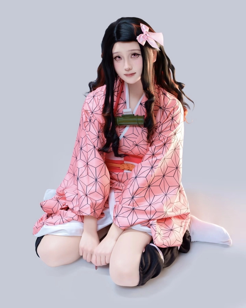Hình cosplay Nezuko cùng biểu cảm dịu dàng đáng mến