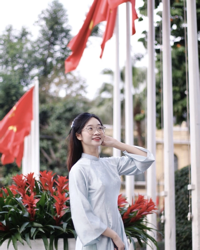 Hình gái xinh Việt Nam mang vẻ ngoài trẻ trung năng động