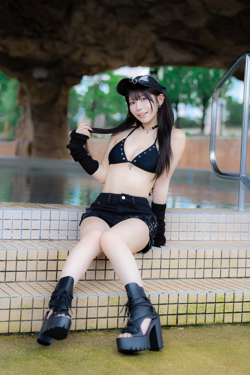 Ảnh sex Aoi Ibuki khoe vòng một khủng