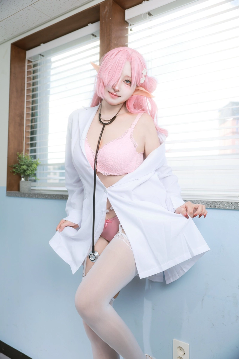 Ảnh y tá nude full body cực phẩm
