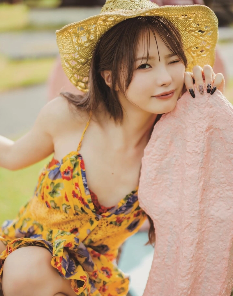 Diễn viên Ichika Matsumoto biểu cảm dâm đãng quyến rũ