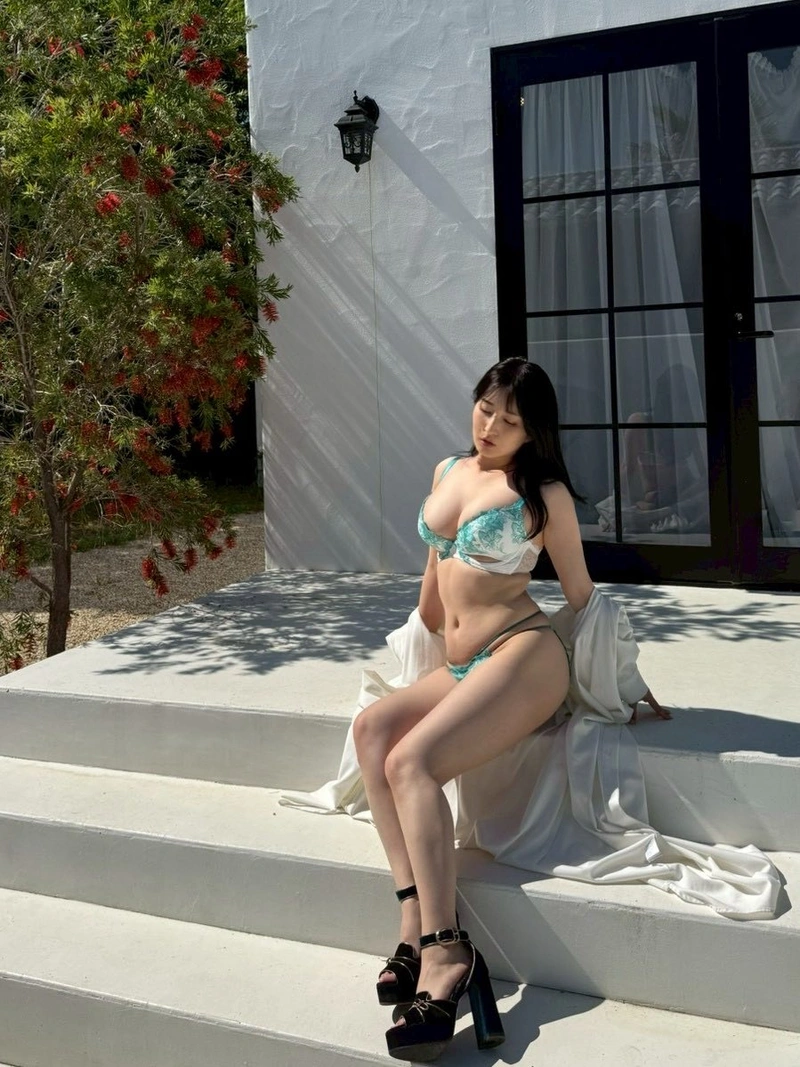 Diễn viên sex Kasumi Tsukino ham muốn mạnh mẽ