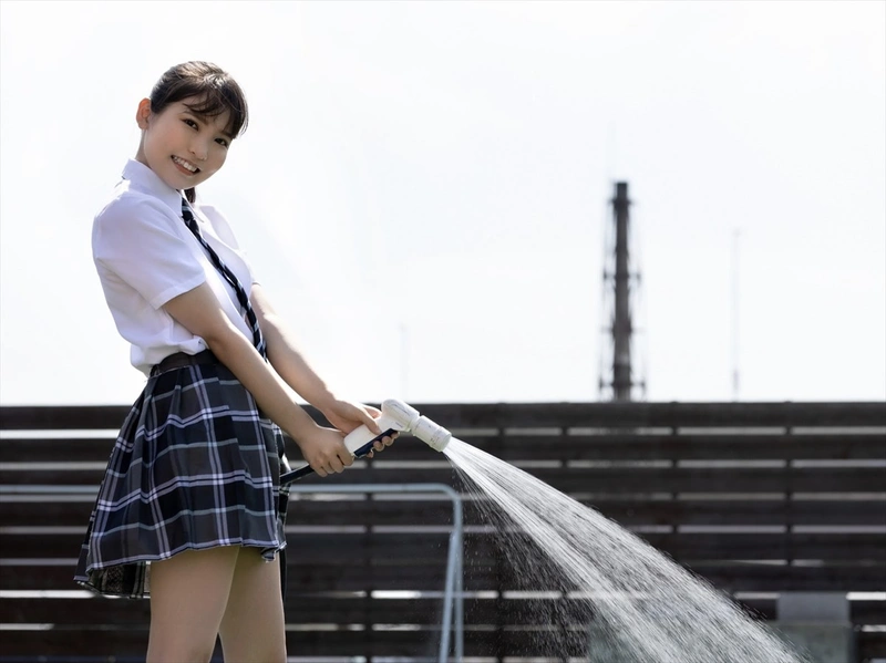 Hình JAV Aoi Kururugi vòng ba tròn quyến rũ