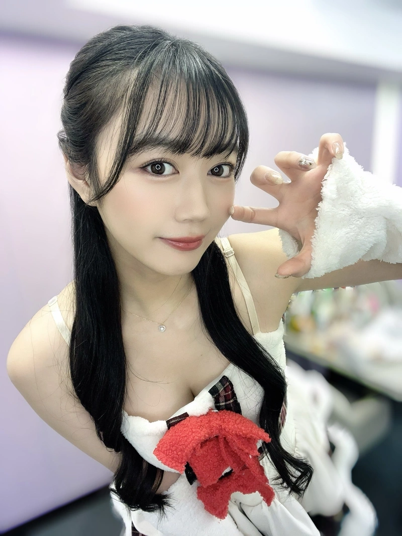 Hình Mitsuha Tomorrow khỏa thân hút hồn