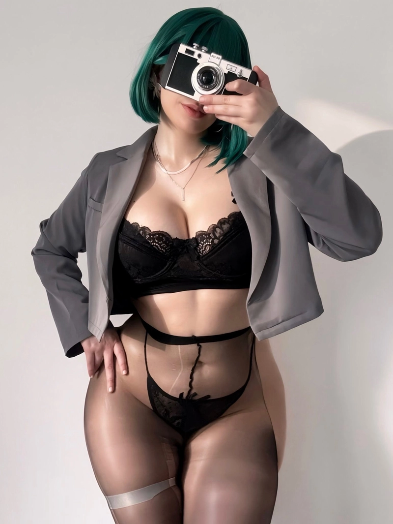 Hình ảnh cosplay lộ hàng show hàng dâm đãng