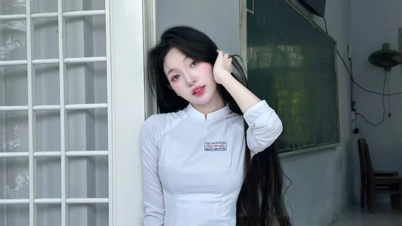 Hình nude học sinh quyến rũ mỏng manh