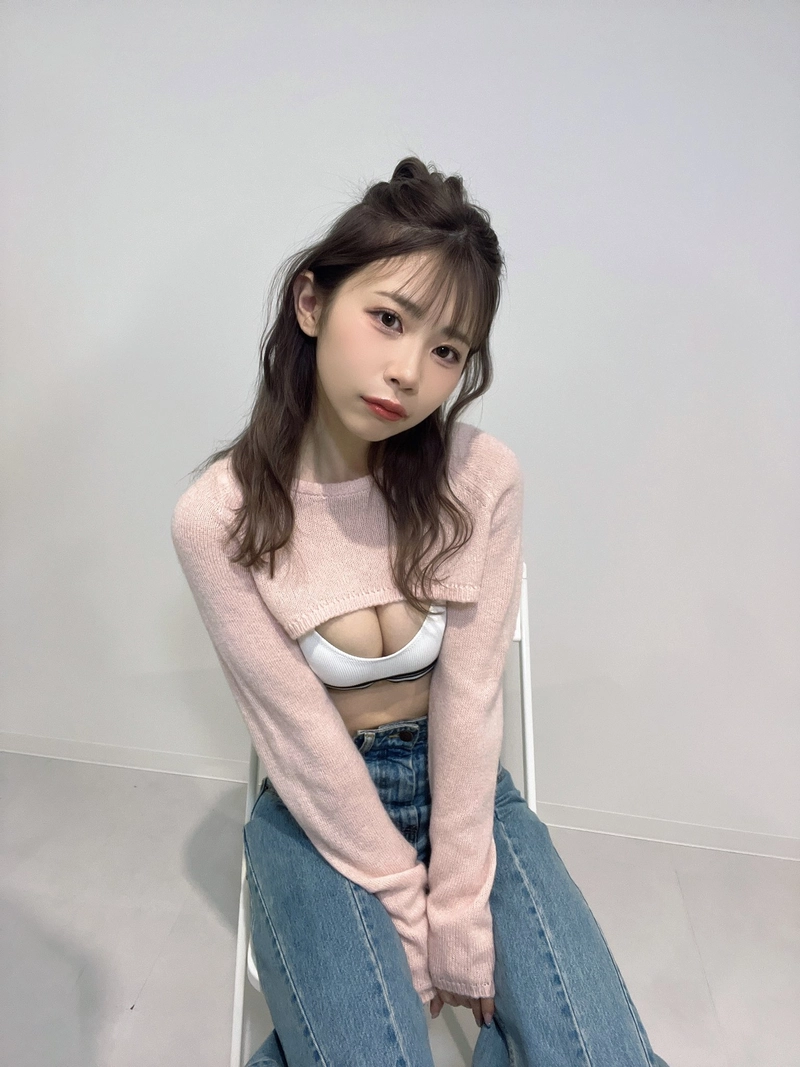Hình sex Aoi Ibuki vòng ba căng gợi dục