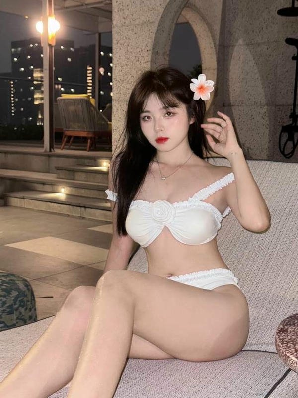 Học sinh lộ vú bự cực phẩm