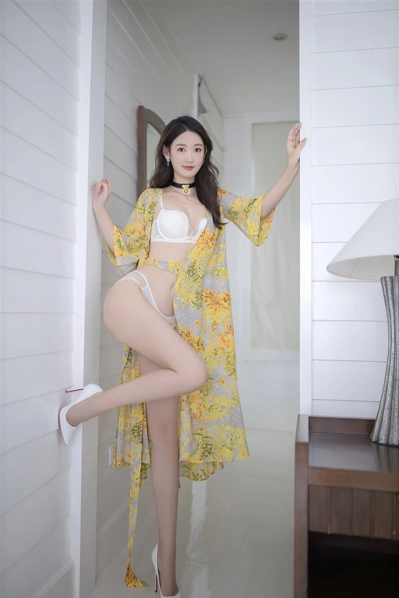 Sex Xiuren nude trắng trẻo cực kỳ gợi cảm_