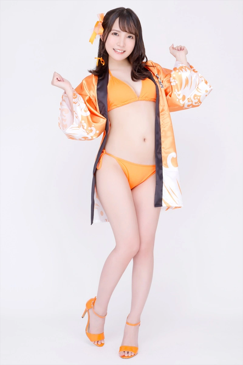 Vòng một khủng Aoi Kururugi sexy nóng bỏng