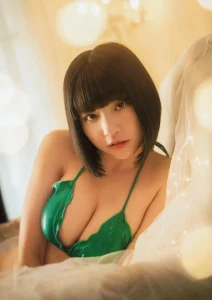 Vú to tròn gợi dục trong hình sex Nhật Bản 4K