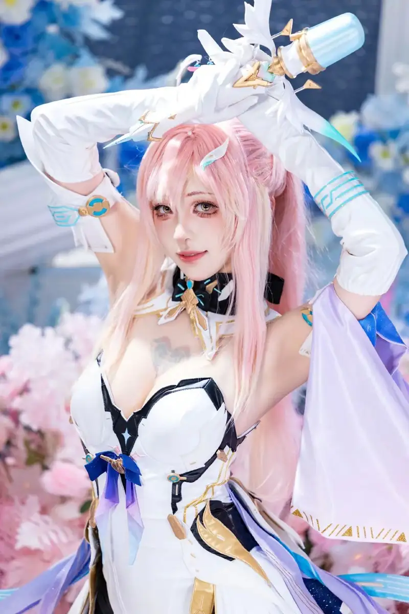 ảnh khoả thân cosplay nét cao cấp