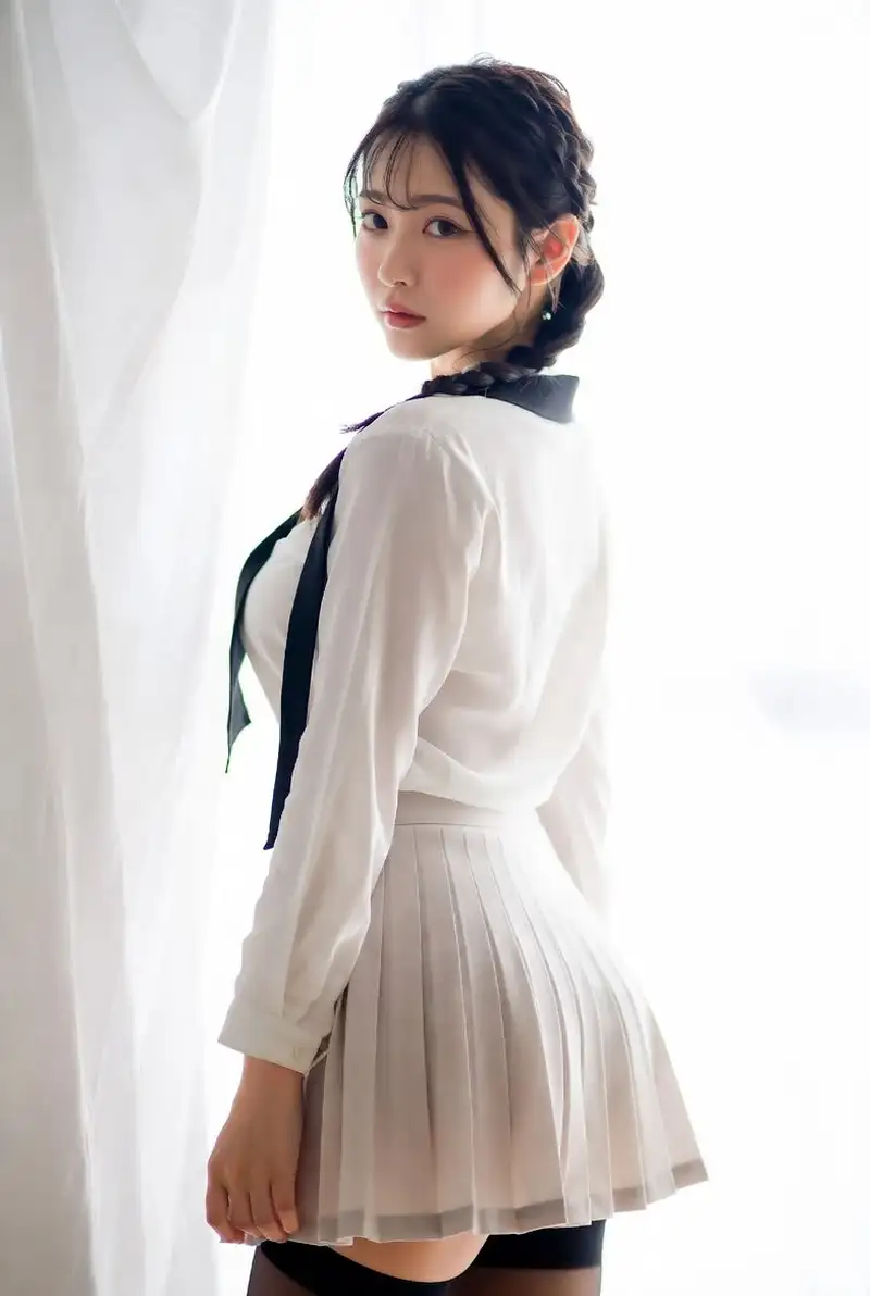 ảnh tập thể học sinh nude