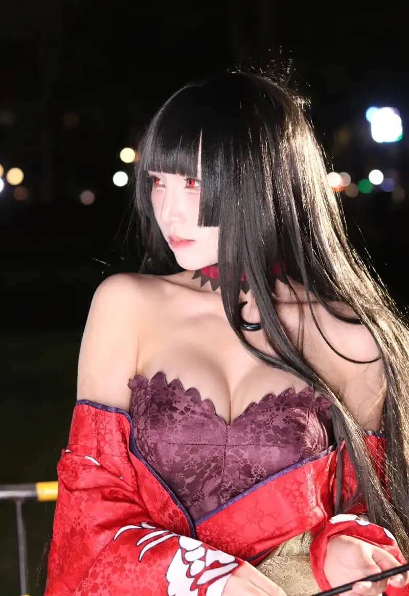 hình ảnh cosplay vú to nóng bỏng quyến rũ siêu sexy