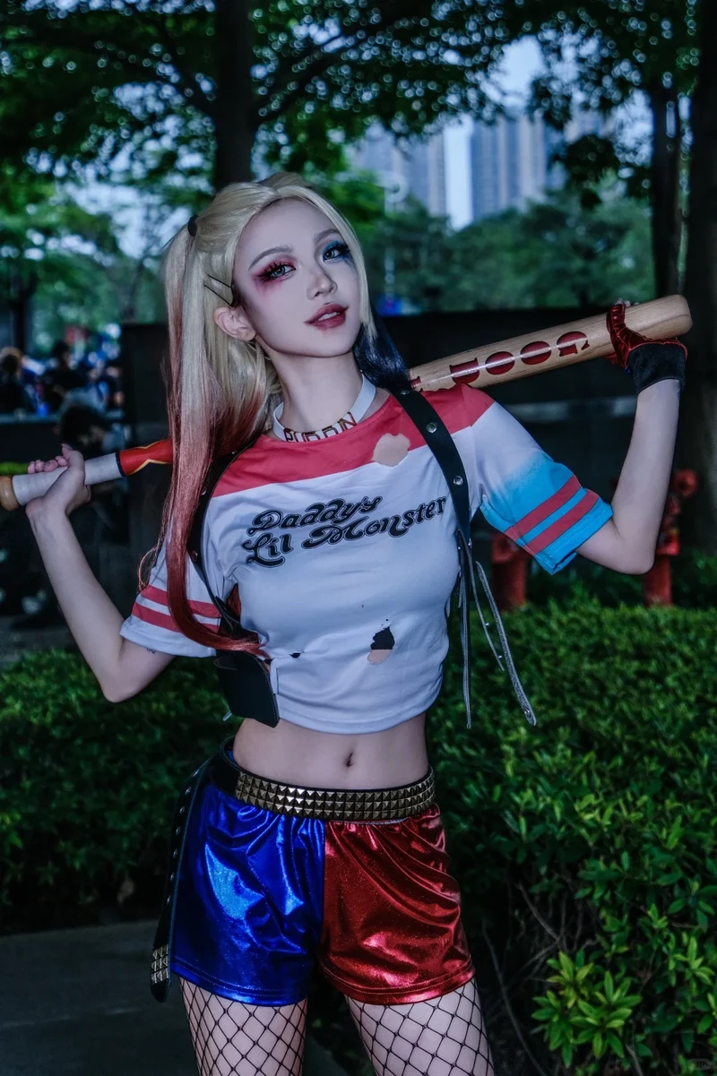 Ảnh Harley Quinn cosplay ngọt ngào quyến rũ
