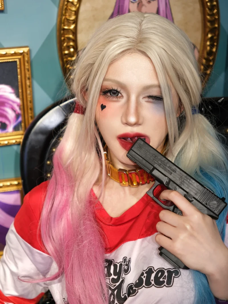 Ảnh hóa trang Harley Quinn cá tính rực rỡ
