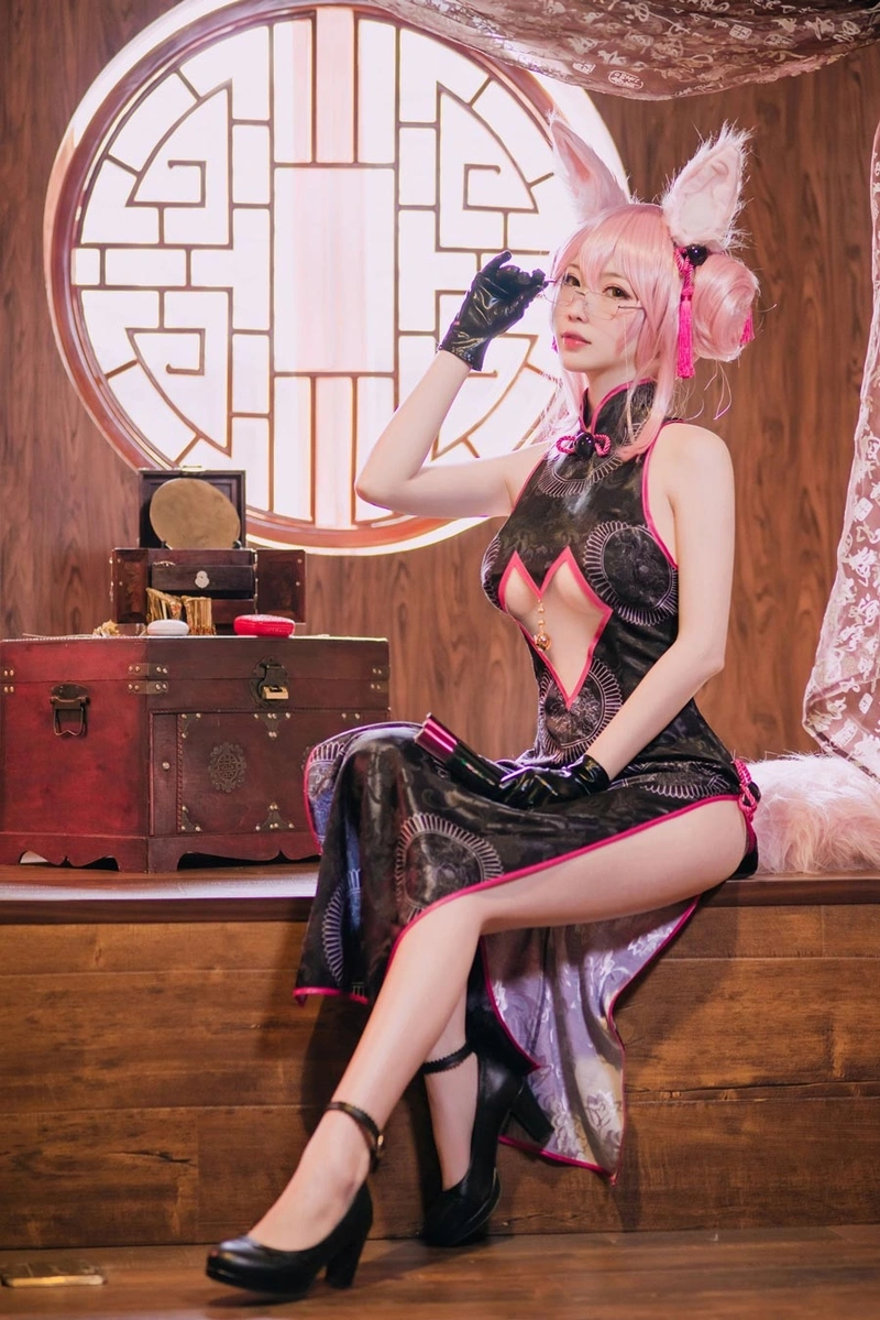 Cosplay nude khoe ngực to nóng bỏng