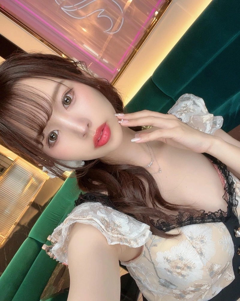 Hình Lima Arai mông đít khủng hút hồn