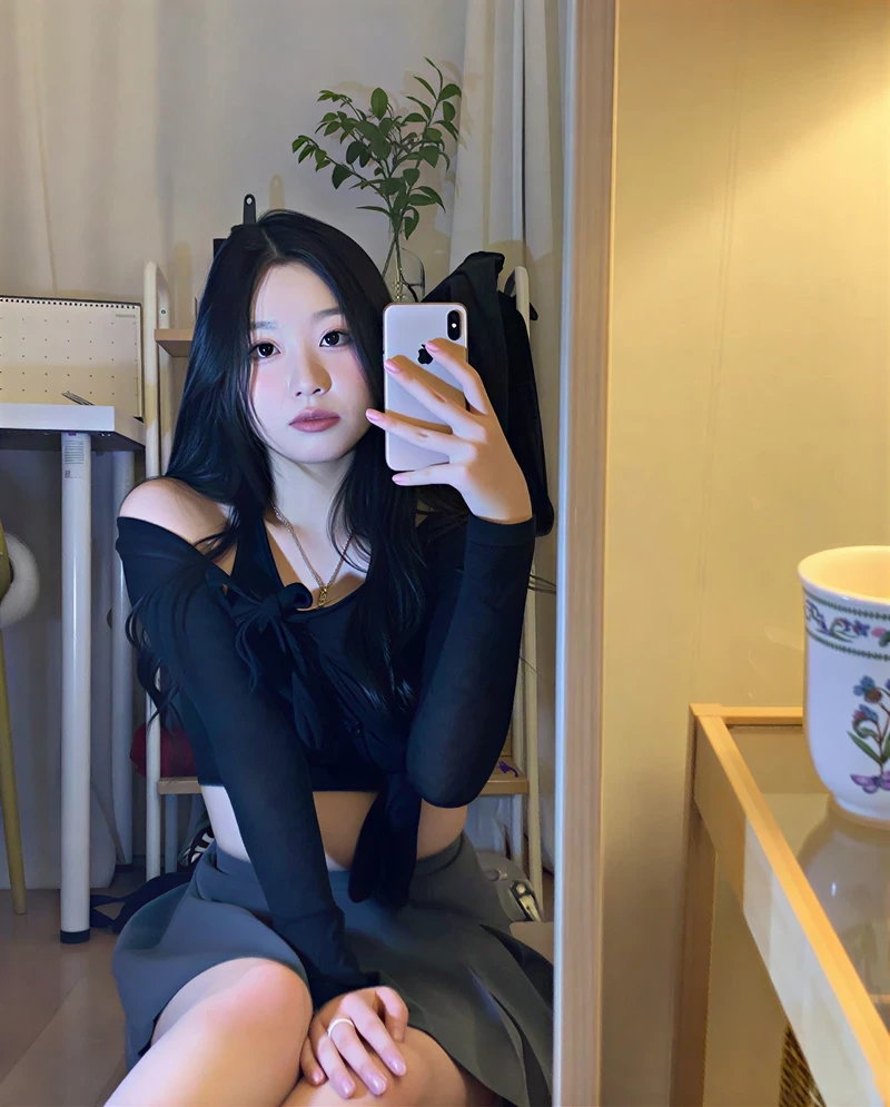 Hình Yumi 03 OnlyFans mông to vòng 3 cuốn hút