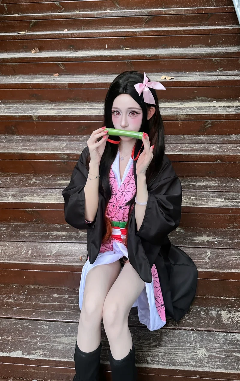 Hình cosplay Nezuko ngọt ngào tinh khôi