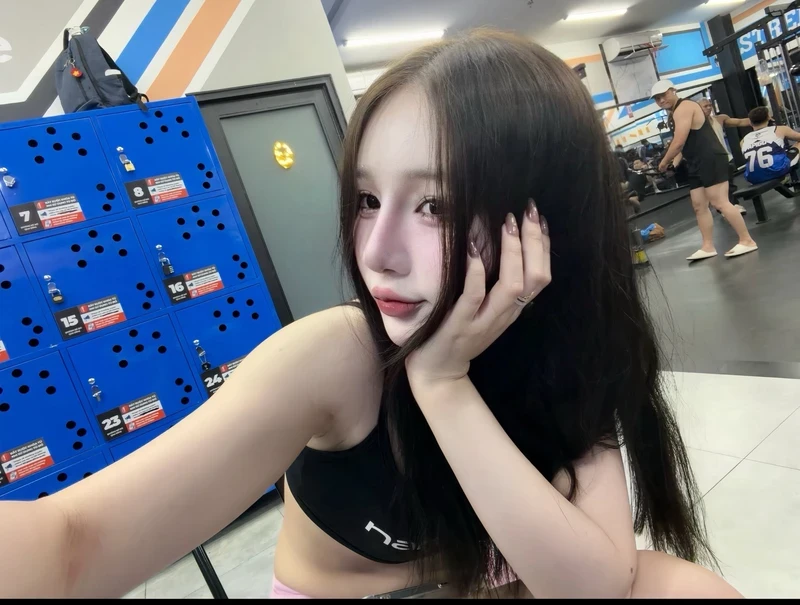 Tiffany Thư gymer tiktok sexy với vòng ba khủng gợi tình
