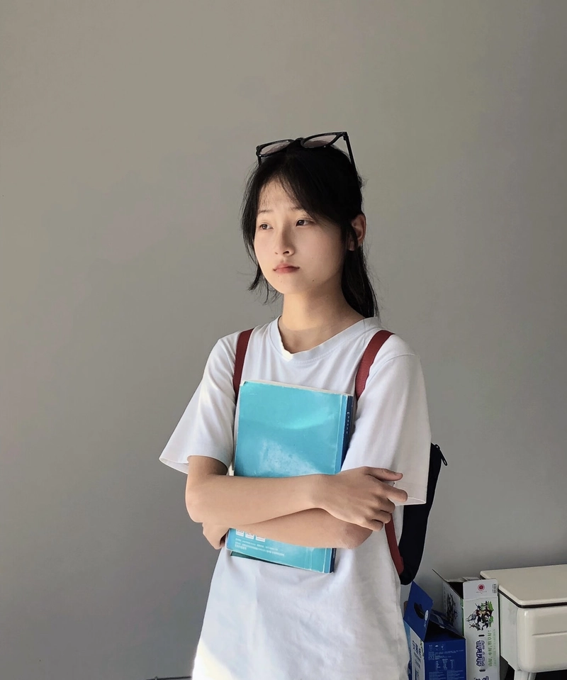 Ảnh gái xinh 2k12 cùng ánh mắt tự nhiên