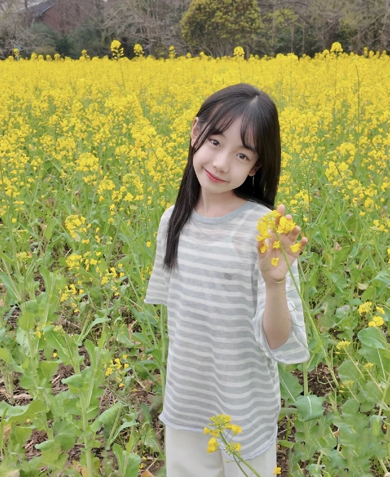 Ảnh gái xinh 2k13 với ánh nhìn trong trẻo